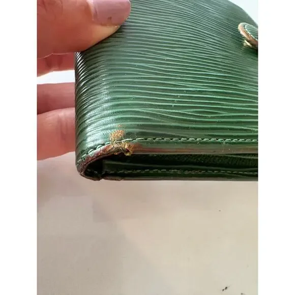 Louis Vuitton Green Epi Leather Bi-fold Snap Wallet - Picture 5 of 8